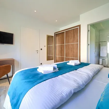 Villa Majestic *